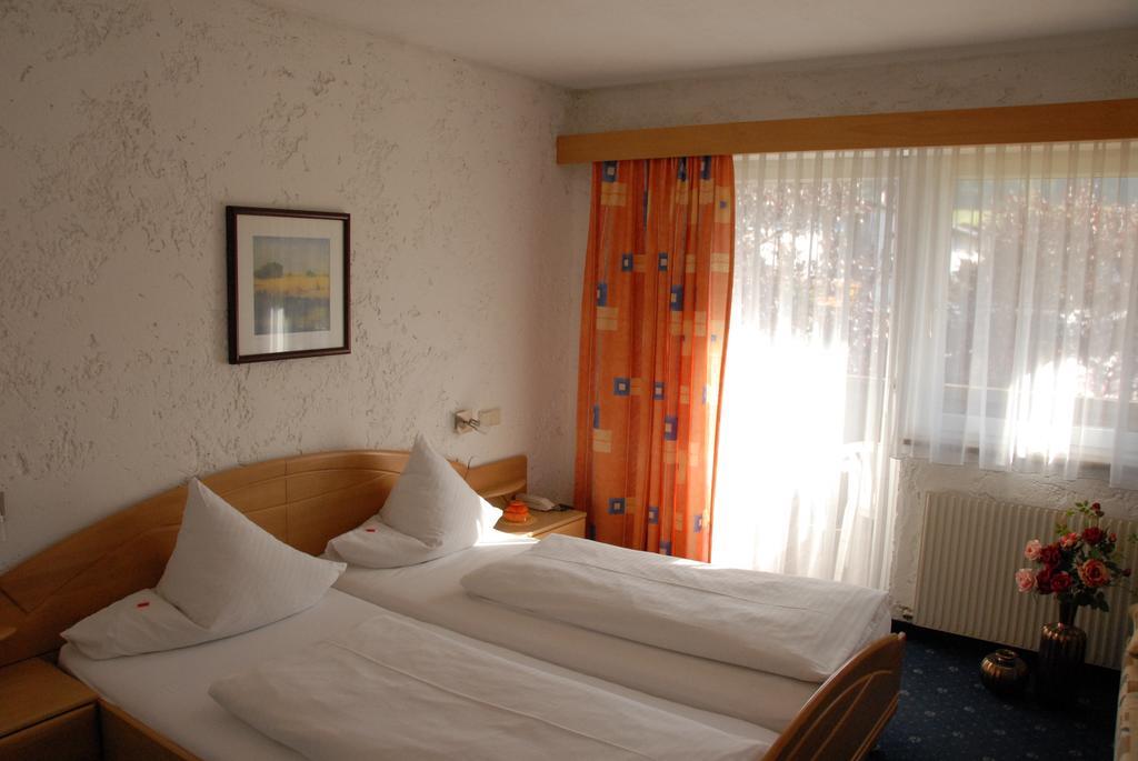 Hotel Edelweiss İnnsbruck Oda fotoğraf